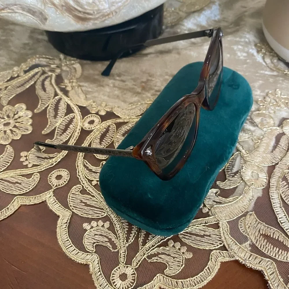 Gucci sunglasses
